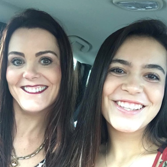 Meet your Posher, Alisha - Picture 4 of 4